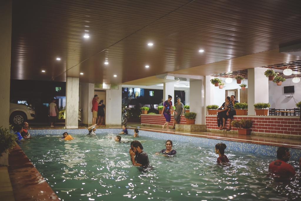 White House Beach Resort Nagaon  Eksteriør bilde