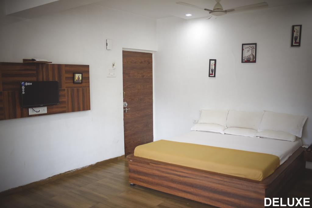 White House Beach Resort Nagaon  Eksteriør bilde
